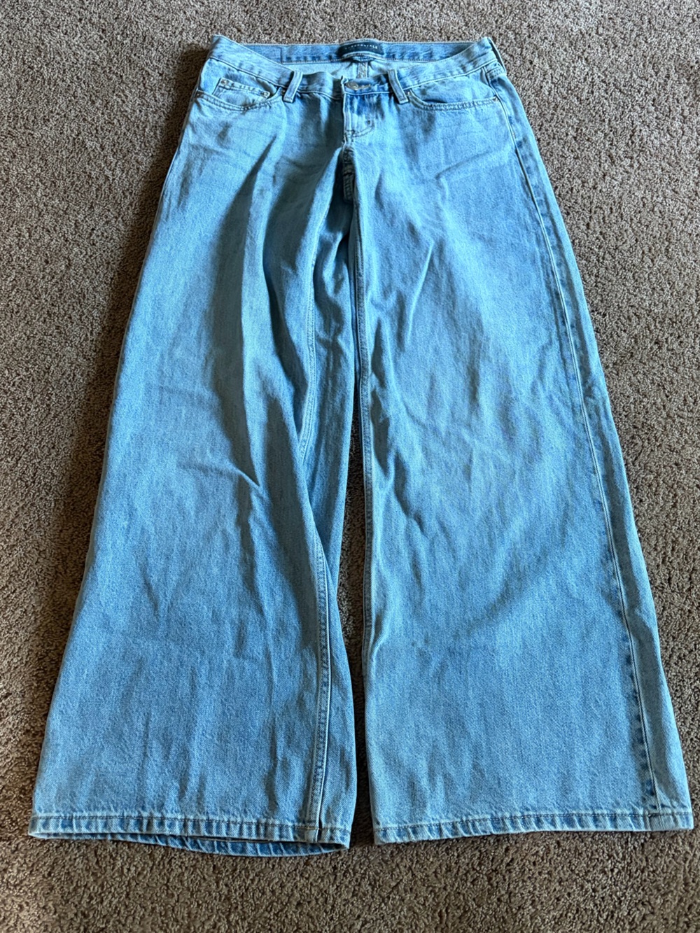 Aeropostale | Super Low Rise Ultra Wide Leg Light Wash Jeans